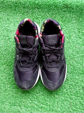 New Balance 580 Black Suede Colorful Pattern Collar Sneakers US Big Kids 7.5Y